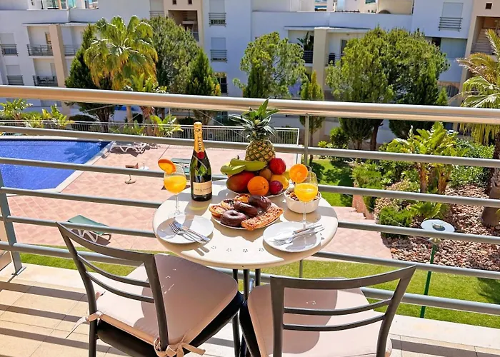 Διαμέρισμα Modern Ocean, Garden & Pool View By Becherish Αλμπουφέιρα