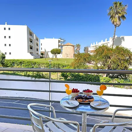 Appartement Modern Ocean, Garden & Pool View By Becherish *