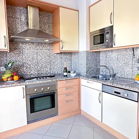 Appartement Modern Ocean, Garden & Pool View By Becherish Albufeira