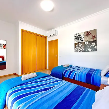 아파트 Modern Ocean, Garden & Pool View By Becherish 알부페이라