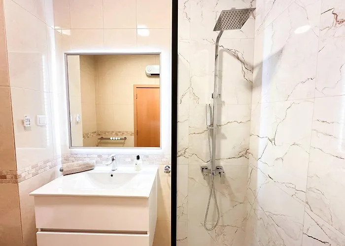 شقة Modern Ocean, Garden & Pool View By Becherish