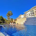 公寓 Modern Ocean, Garden & Pool View By Becherish