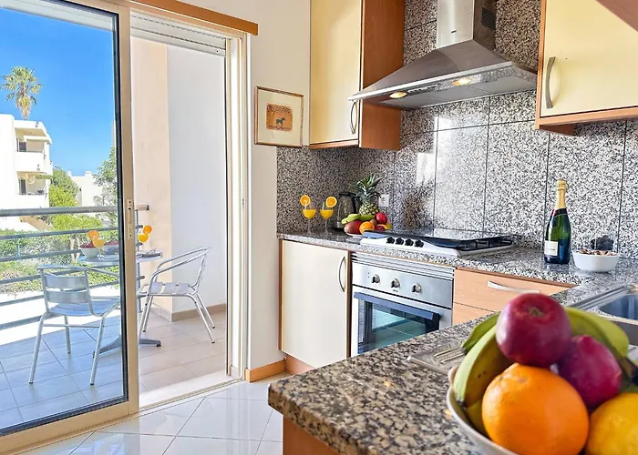 Modern Ocean, Garden & Pool View By Becherish * 阿尔布费拉